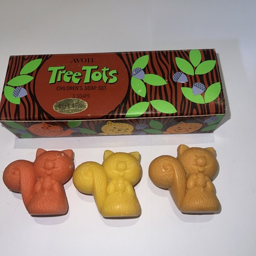 Vintage 1970s boxed avon tree - boxed,