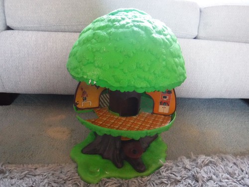 Tree tots family - tree, house